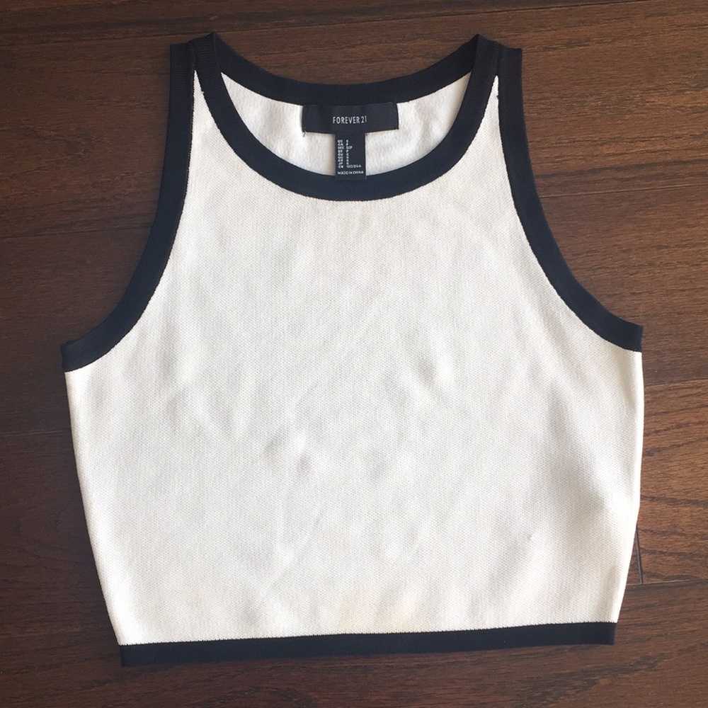 Black & white crop top